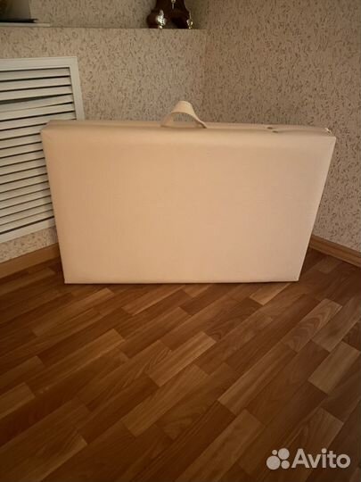 Массажная кушетка