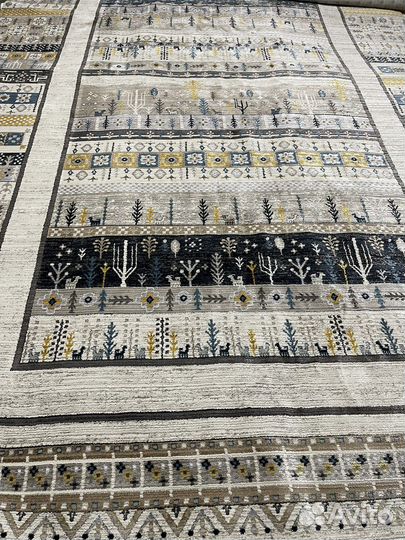 Ковер новый 2.8*3.8