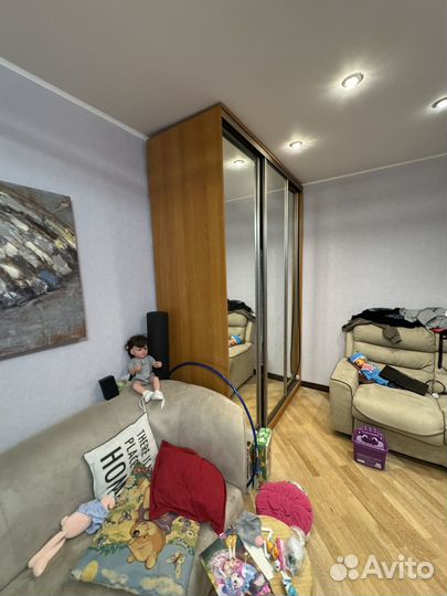 Продаю шкаф купе бу зеркальный