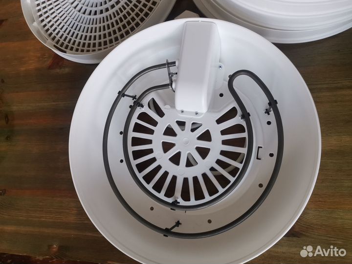 Продам электросушилку для овощей фруктов