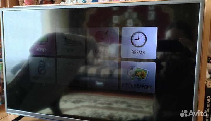 Телевизор LG 32LB552U