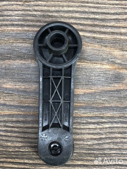 Ручка стеклоподъемника Kia Rio 3 1.4 2012