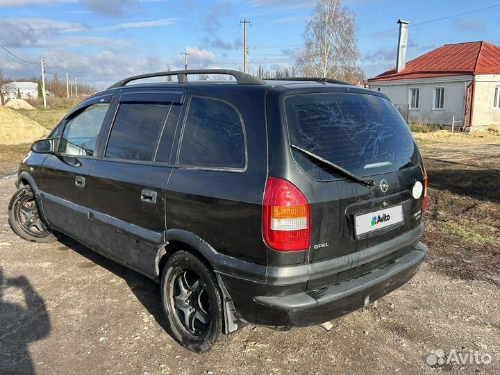 Opel Zafira 1.8 МТ, 2000, 300 000 км