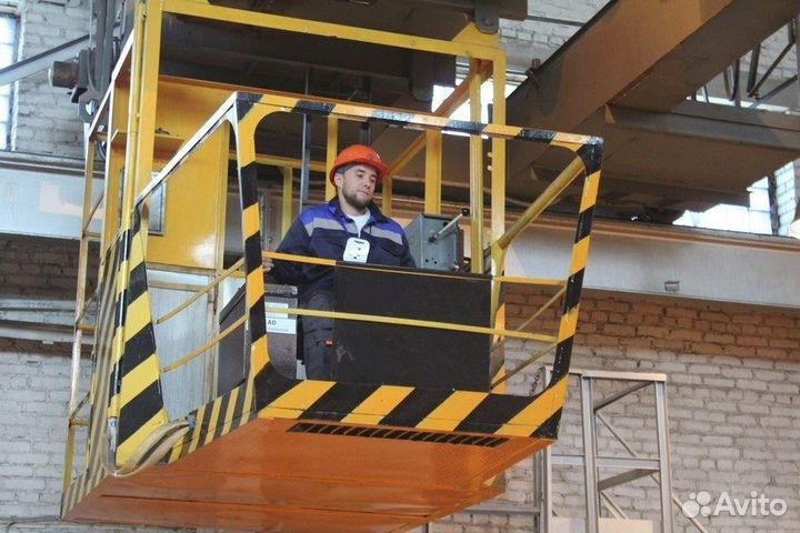 Машинист мостового крана