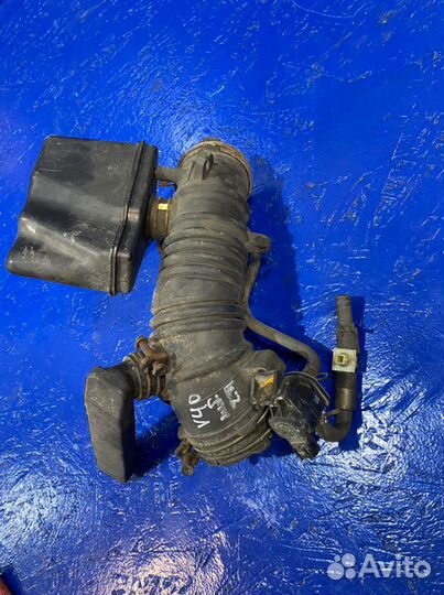 Патрубок воздушного фильтра Toyota Camry 40 2AZ-FE