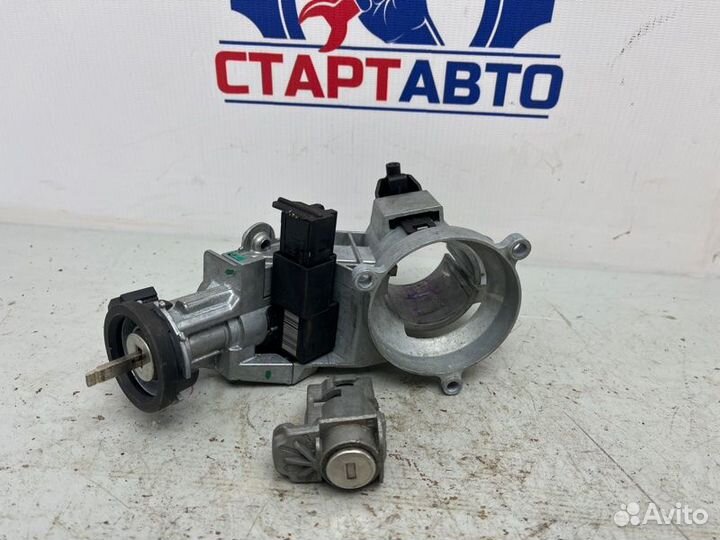 Замок зажигания Opel Corsa D A14XER 2011