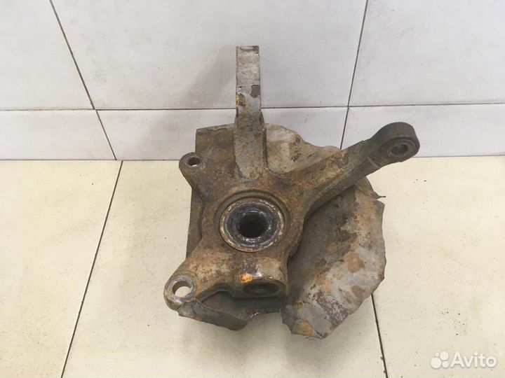 Кулак поворотный передний правый Accent II (+тагаз