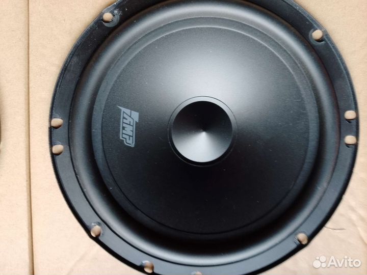 Колонки в авто