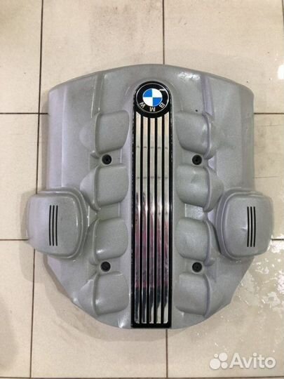 Декоративная крышка двигателя Bmw N62