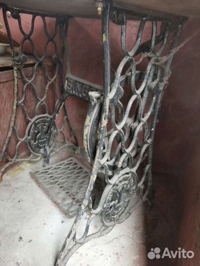 Швейная машина Singer