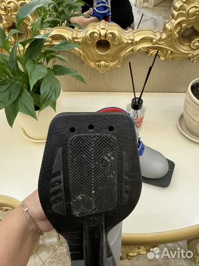 Лыжные ботинки