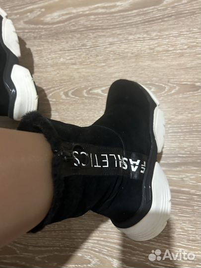 Ботинки зимние натур замша/шерсть 36