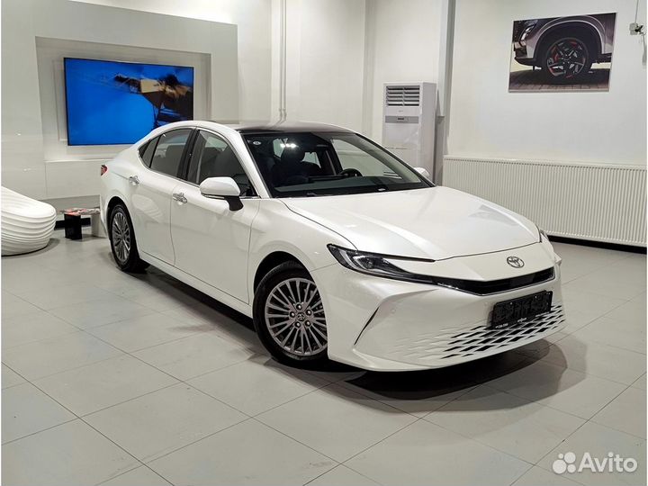 Toyota Camry 2.0 CVT, 2024