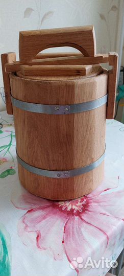 Деревянная бочка