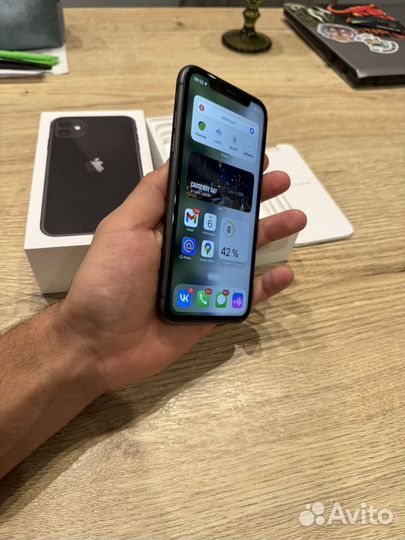 iPhone 11, 64 ГБ