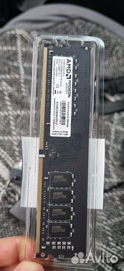 Оперативная память Radeon R7 DDR4