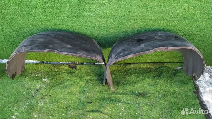 Подкрылки задние пара Chevrolet Trailblazer LL8