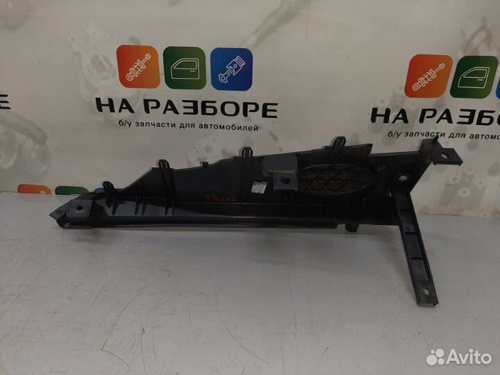 Накладка на стойку внутренняя задняя правая Chery