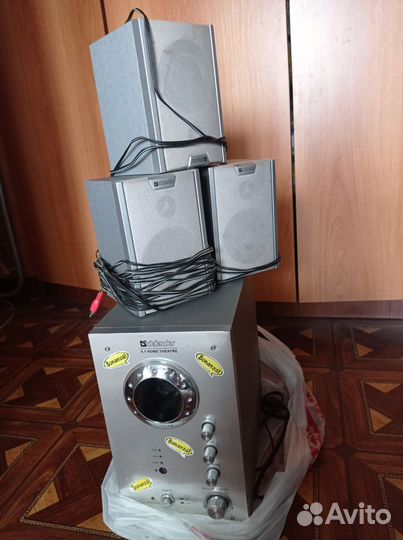 Сабвуфер, 3 акустические колонки