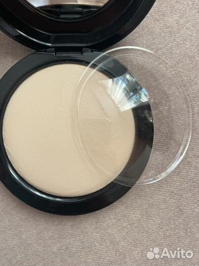 Пудра минеральная MAC mineralize цвет Light