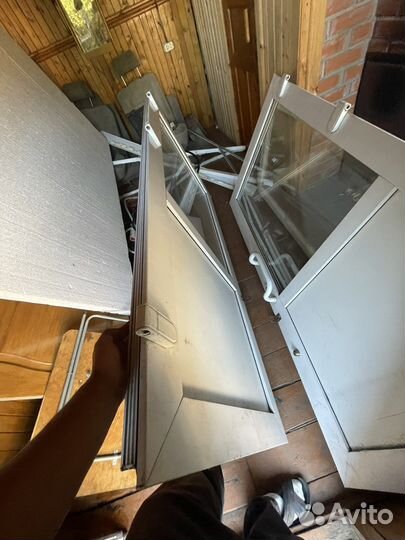 Двери пластиковые со стеклом бу