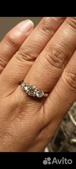 Кольцо с бриллиантом (муассанитом)