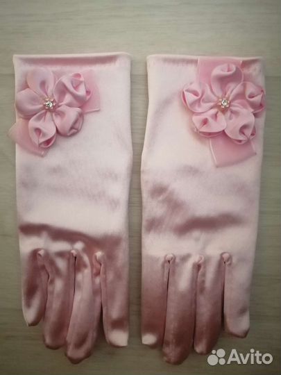 Новые праздничные перчатки Perlitta