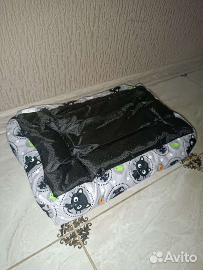 Лежанка для кота
