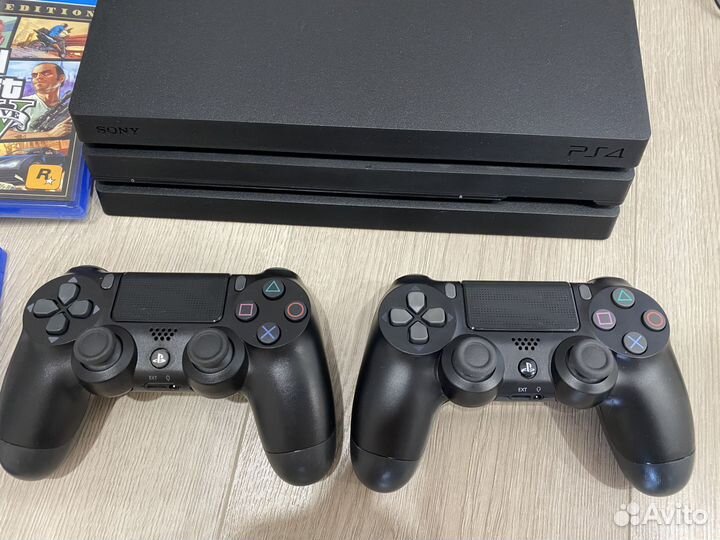 Sony PS4 PRO +550игр +2дж