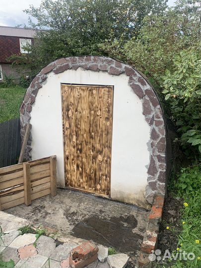 Дверь входная деревянная с коробкой