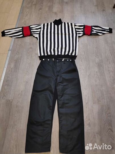 Форма хоккейного судьи \ арбитра