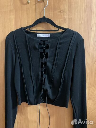 Топ с завязками на груди