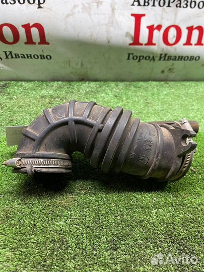 Патрубок воздухозаборника Opel Vectra B x18xe