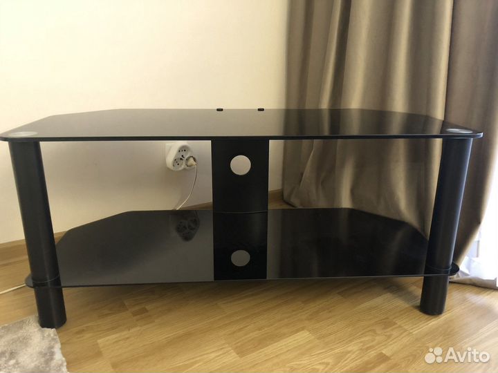 Полка под телевизор