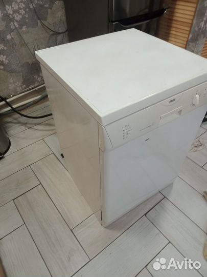 Посудомоечная машинка zanussi