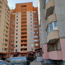 2-к. квартира, 62 м², 3/12 эт.