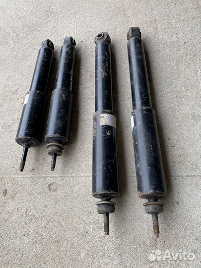 Амортизатор Mitsubishi Pajero 2