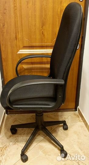 Компьютерное кресло