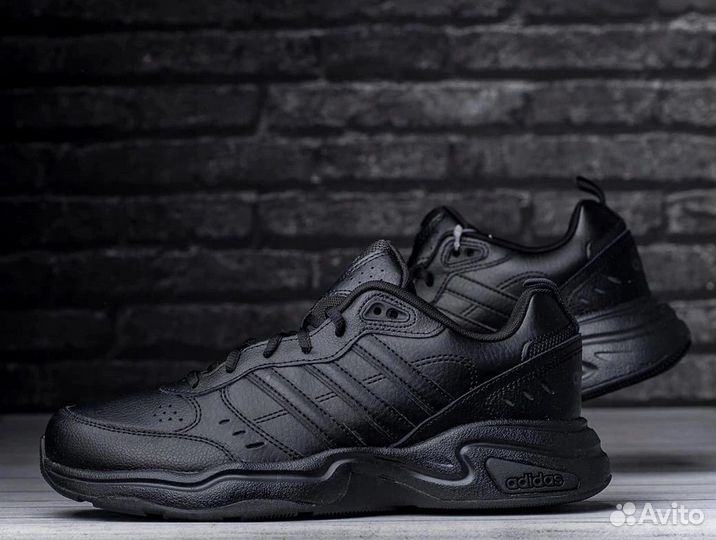 Кроссовки adidas strutter