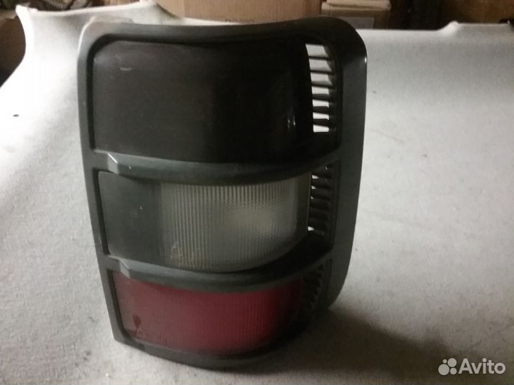 Фанарь Mitsubishi Pajero 2