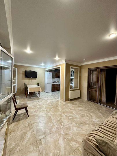 3-к. квартира, 120 м², 3/9 эт.