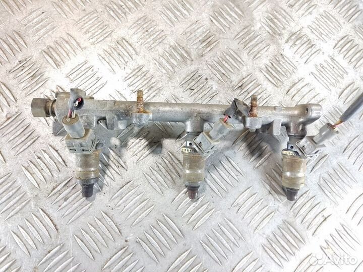 Рейка топливная рампа Honda Legend 1991-1996