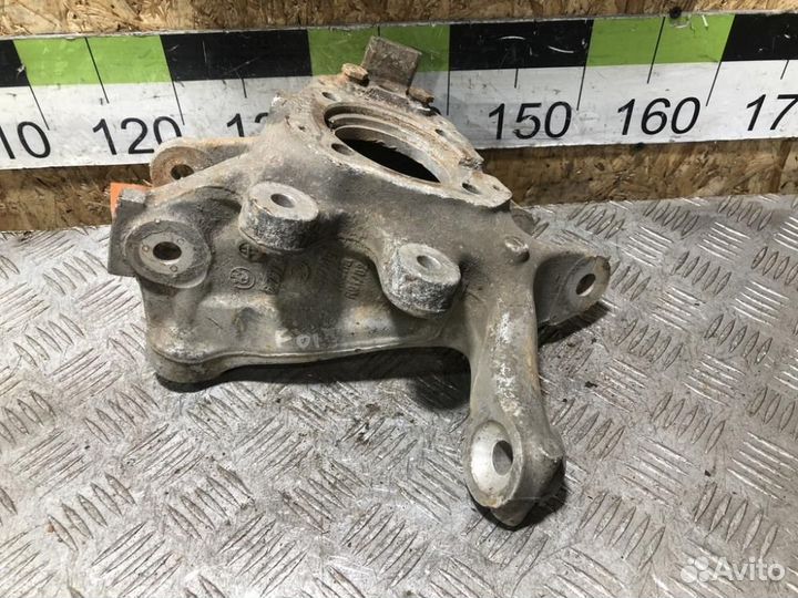 Кулак задний правый Bmw 7 f01 2008-2015