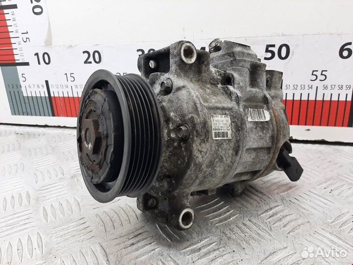 Компрессор кондиционера для Audi A4 B8 8K0260805E