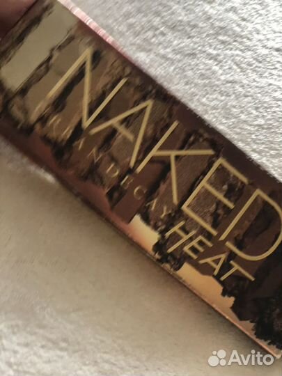 Палитра теней Urban Decay Heat