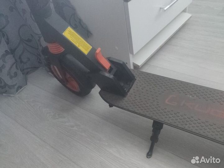 Запчасти на электро самокат куго s1