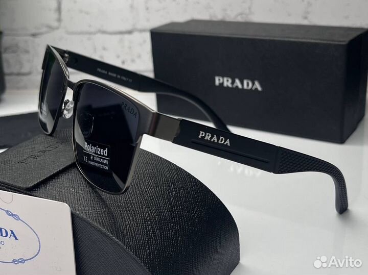 Солнцезащитные очки Prada: стиль и защита