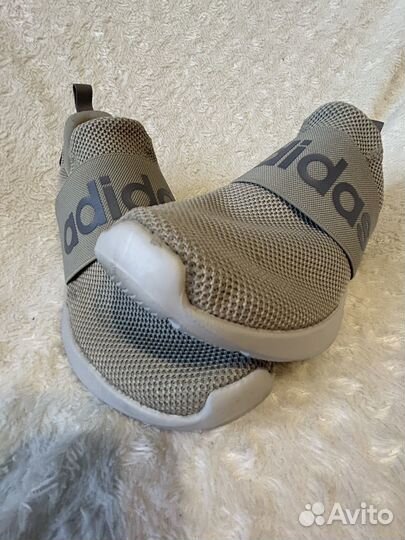 Adidas кроссовки р42