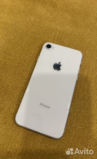 Продаю iPhone 8 64 Gb (A1863)