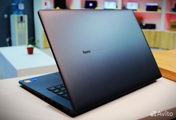 Ультрабук Redmi Core i5(11) /SSD512/8 гб